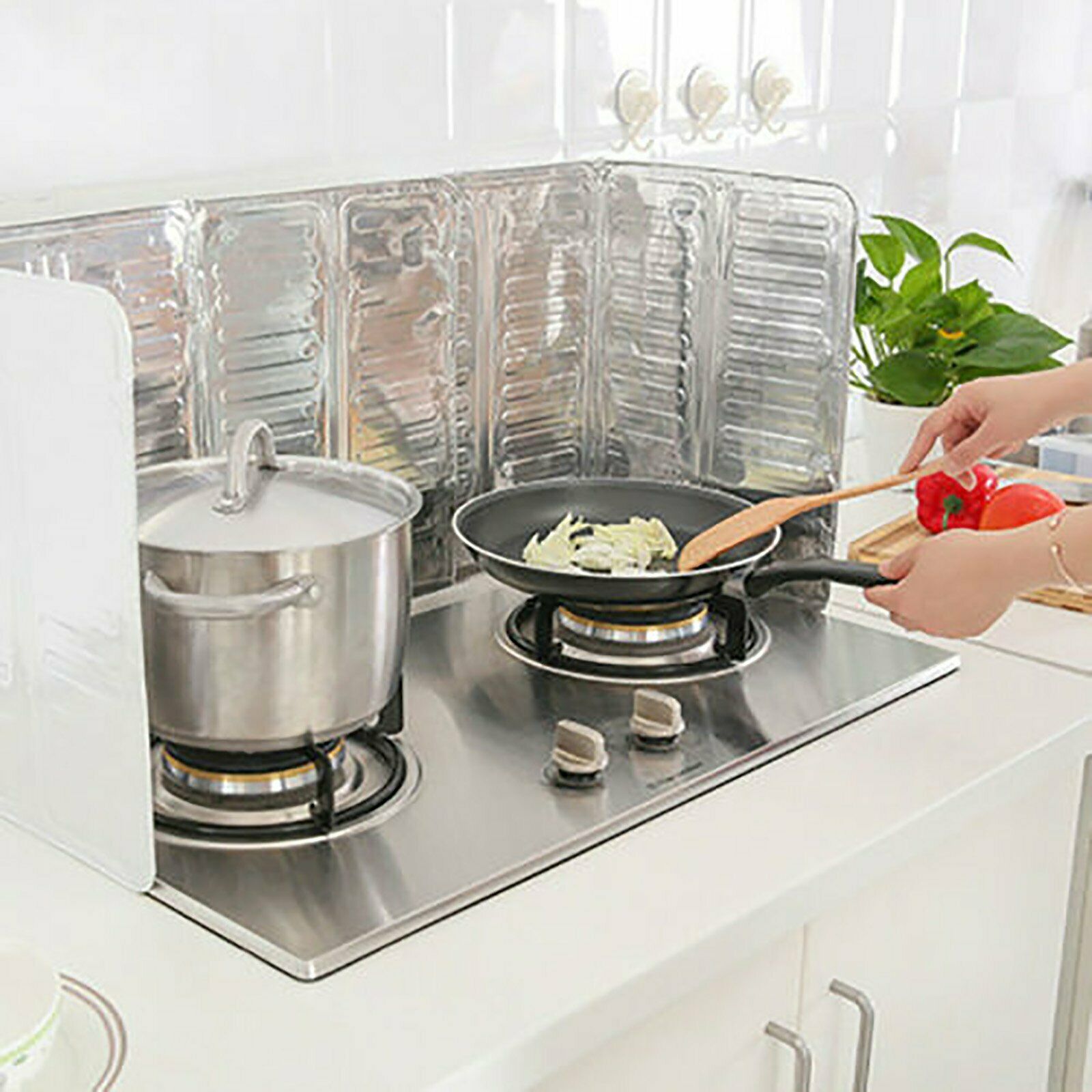 2PC Kitchen Oil Splash Guard